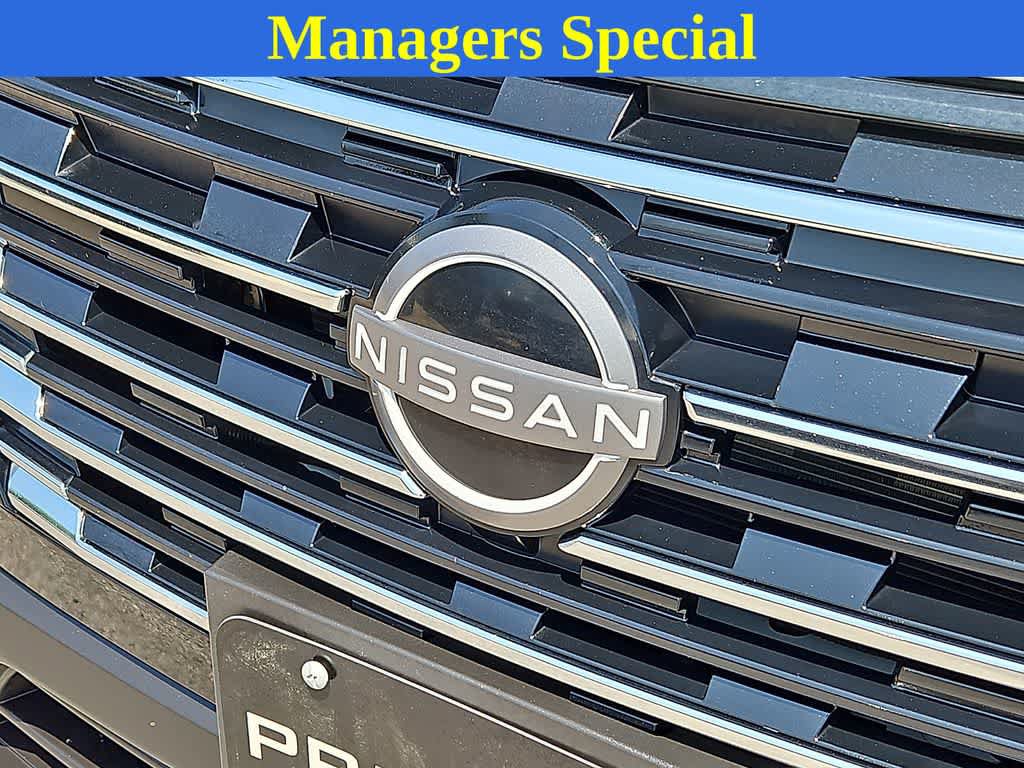 Used 2025 Nissan Rogue SV AWD/4WD image 31