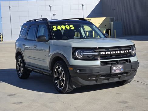 Used 2021 Ford Bronco Sport Outer Banks image 3