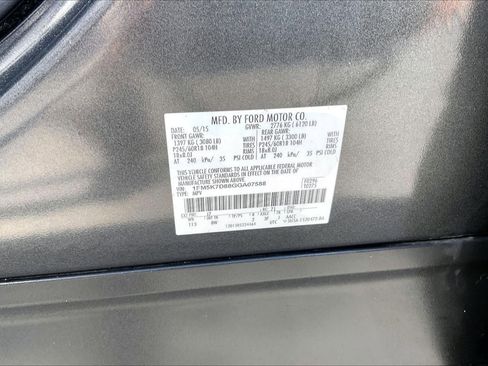 Used 2016 Ford Explorer XLT FWD image 35