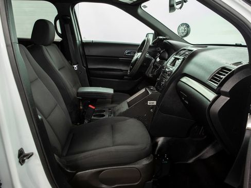 Used 2017 Ford Explorer 4WD Police Interceptor w/ Ready For The Road Package image 16