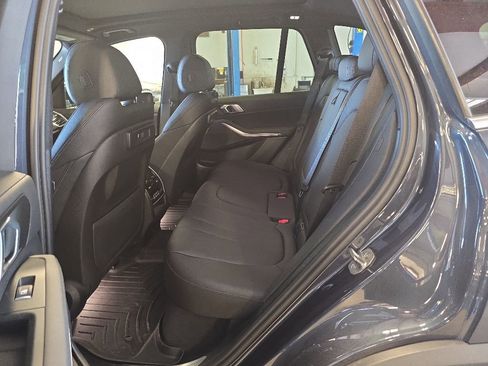 Used 2022 BMW X5 sDrive40i w/ Premium Package RWD image 5