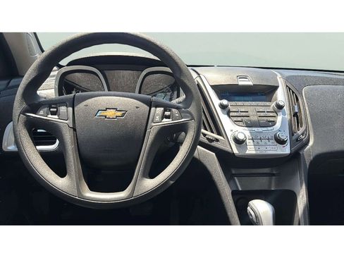 Used 2015 Chevrolet Equinox LS FWD image 12