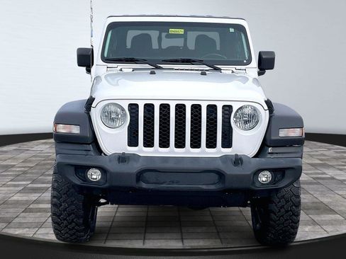 Used 2020 Jeep Gladiator Sport w/ Quick Order Package 24S image 4