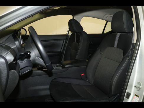Used 2021 Nissan Sentra SV w/ Trunk Package FWD image 12