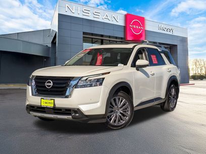 Certified 2023 Nissan Pathfinder SL w/ SL Premium Package