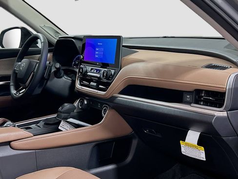 New 2026 Toyota Grand Highlander AWD image 31
