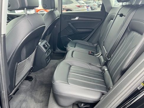 Used 2023 Audi Q5 2.0T Premium w/ Convenience Package image 28