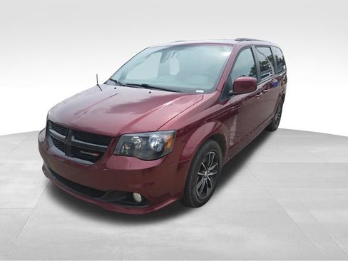 Used 2018 Dodge Grand Caravan SXT w/ Blacktop Package FWD image 7