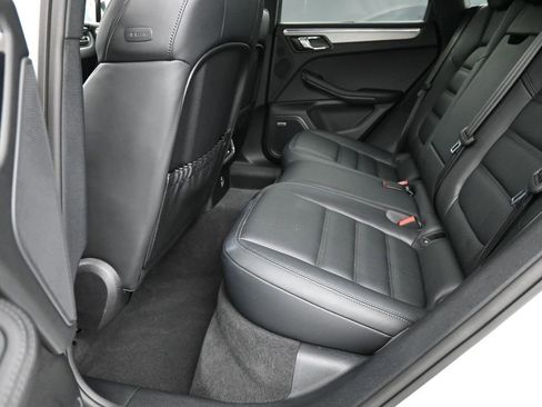 Used 2025 Porsche Macan S image 23