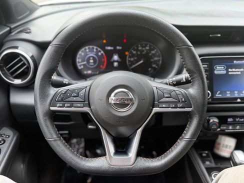 Used 2021 Nissan Kicks SR FWD image 22