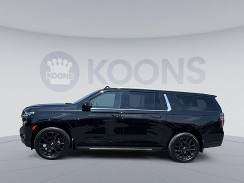 Used 2022 Chevrolet Suburban High Country AWD/4WD image 2