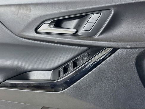 Used 2026 Chevrolet Equinox LT w/ Convenience Package II FWD image 16