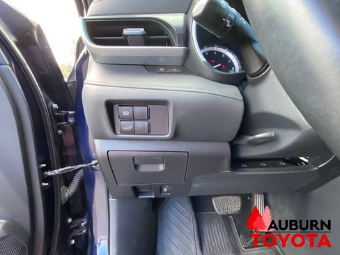 Used 2022 Toyota Highlander XSE AWD/4WD image 41