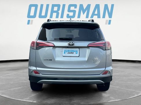 Used 2018 Toyota RAV4 XLE AWD/4WD image 5