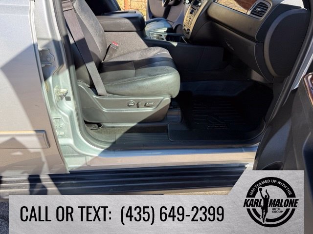 Used 2013 GMC Yukon XL SLT w/ SLT-2 Equipment Package AWD/4WD image 42