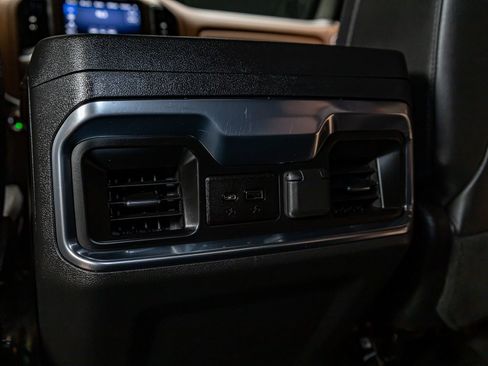 Used 2022 Chevrolet Silverado 1500 High Country image 22