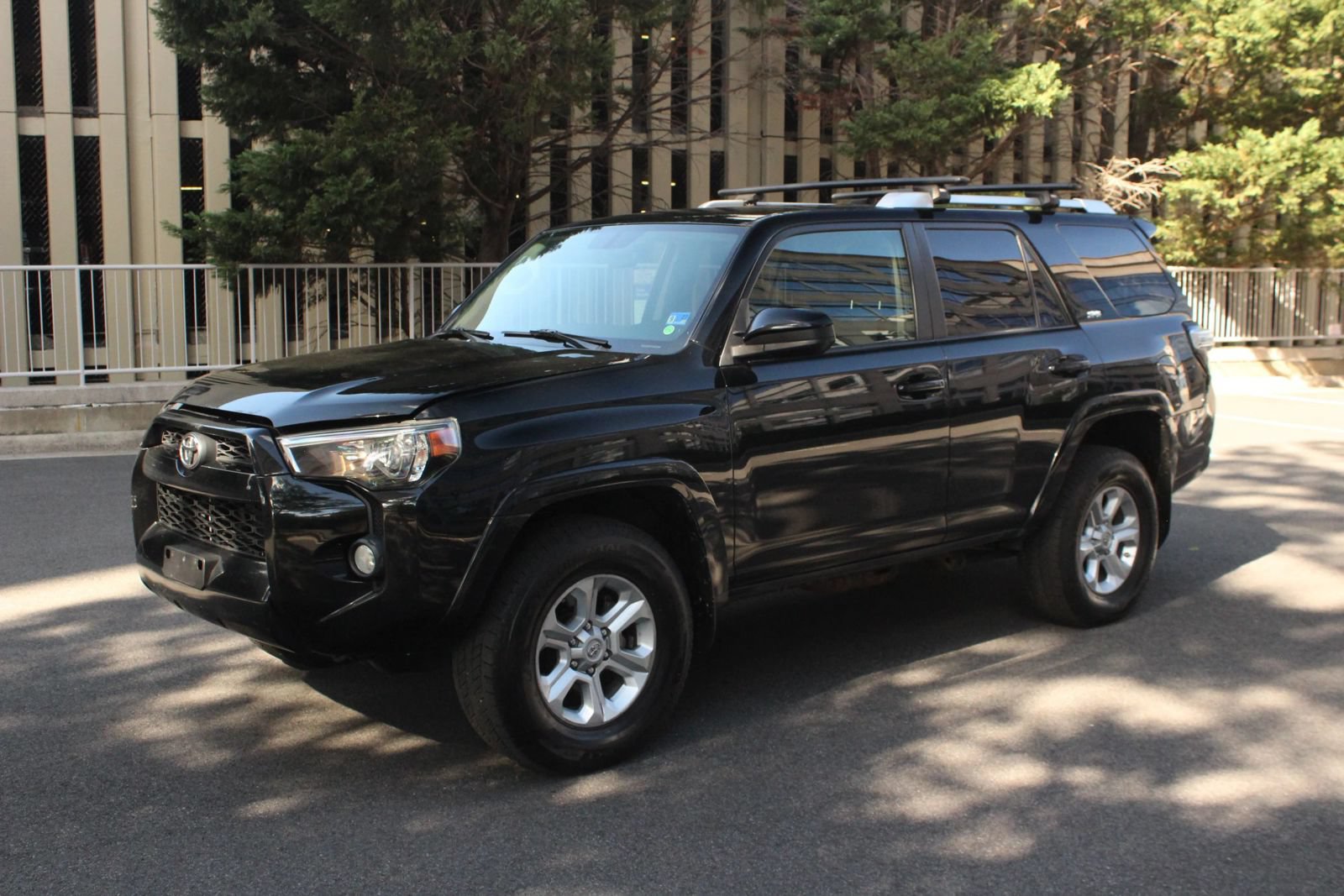 Used 2016 Toyota 4Runner SR5 AWD/4WD image 12