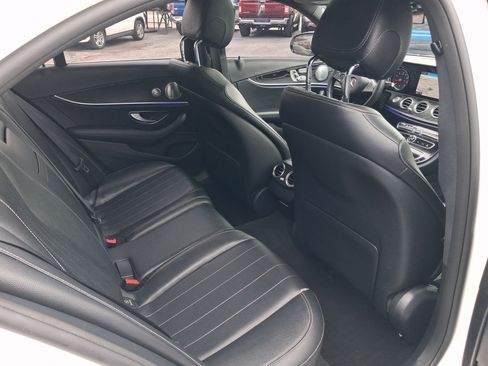 Used 2017 Mercedes-Benz E 300 image 33