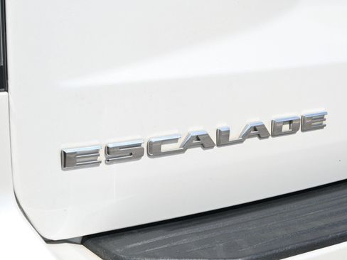 Used 2021 Cadillac Escalade Premium Luxury Platinum AWD/4WD image 22