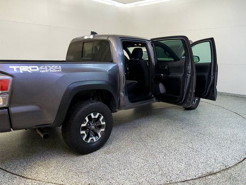 Used 2021 Toyota Tacoma TRD Off-Road w/ Technology Package AWD/4WD image 12