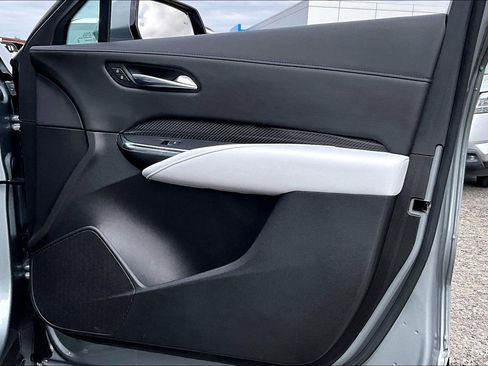 Used 2024 Cadillac XT4 Sport image 18