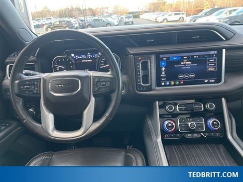 Used 2021 GMC Yukon XL Denali image 16