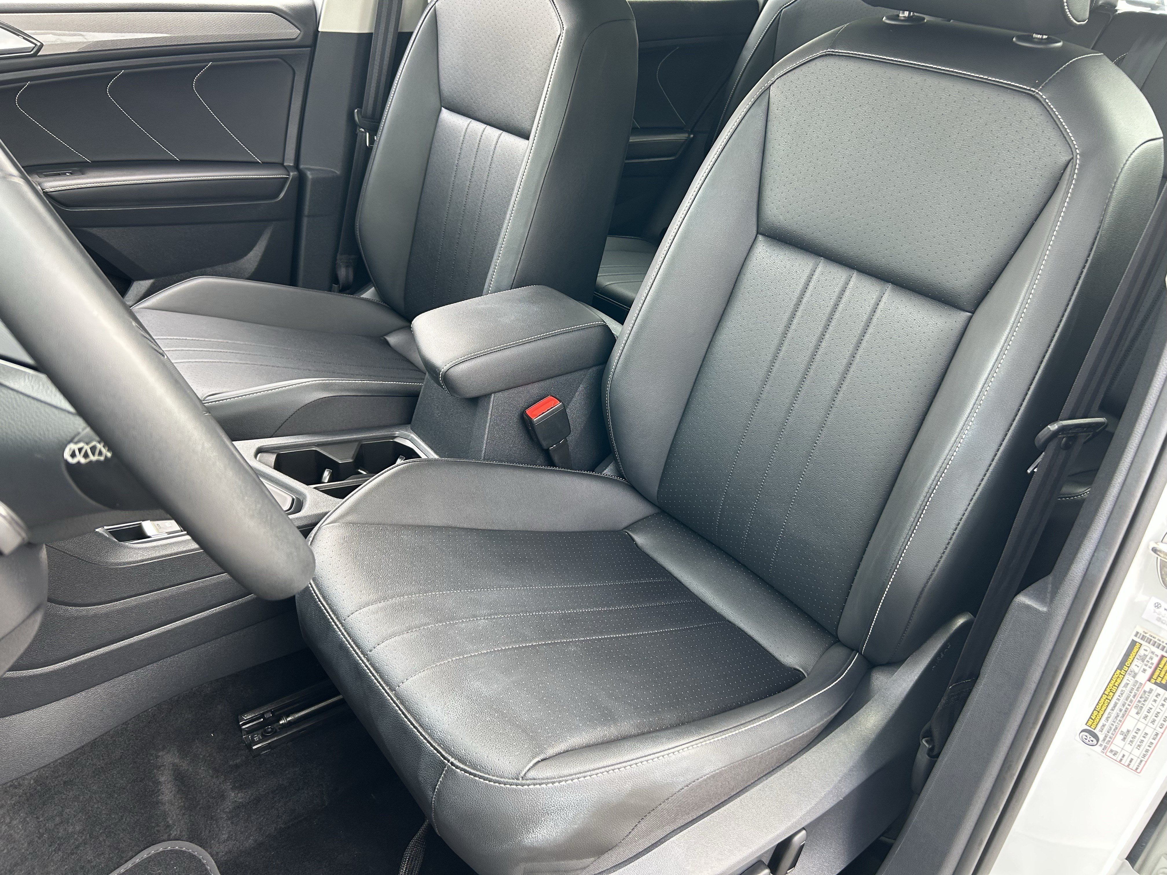 Used 2023 Volkswagen Tiguan SE FWD image 18