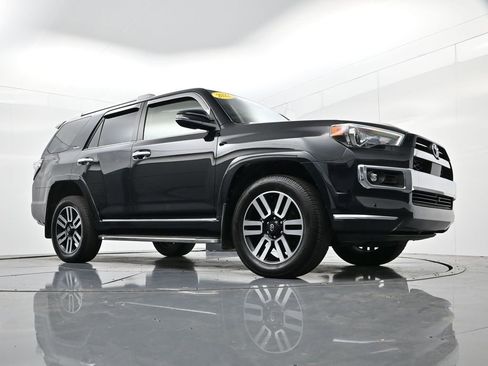 Used 2022 Toyota 4Runner Limited image 40