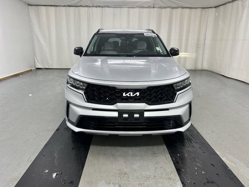 Used 2022 Kia Sorento S FWD image 3