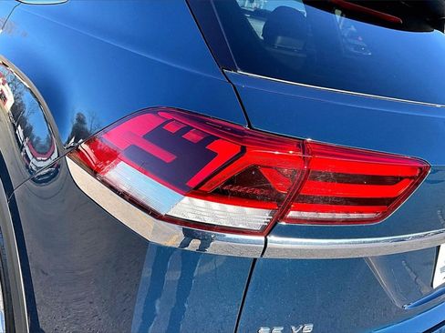 Used 2023 Volkswagen Atlas Cross Sport SE w/ Panoramic Sunroof Package image 30