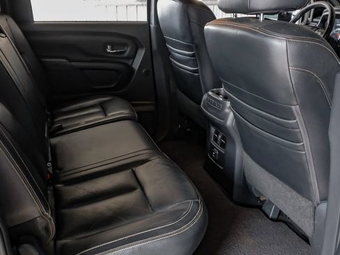 Used 2018 Nissan Titan SL w/ Midnight Edition AWD/4WD image 34