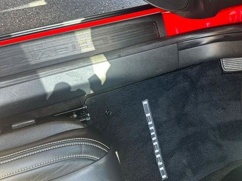 Used 2014 Chevrolet Camaro LT RWD image 15