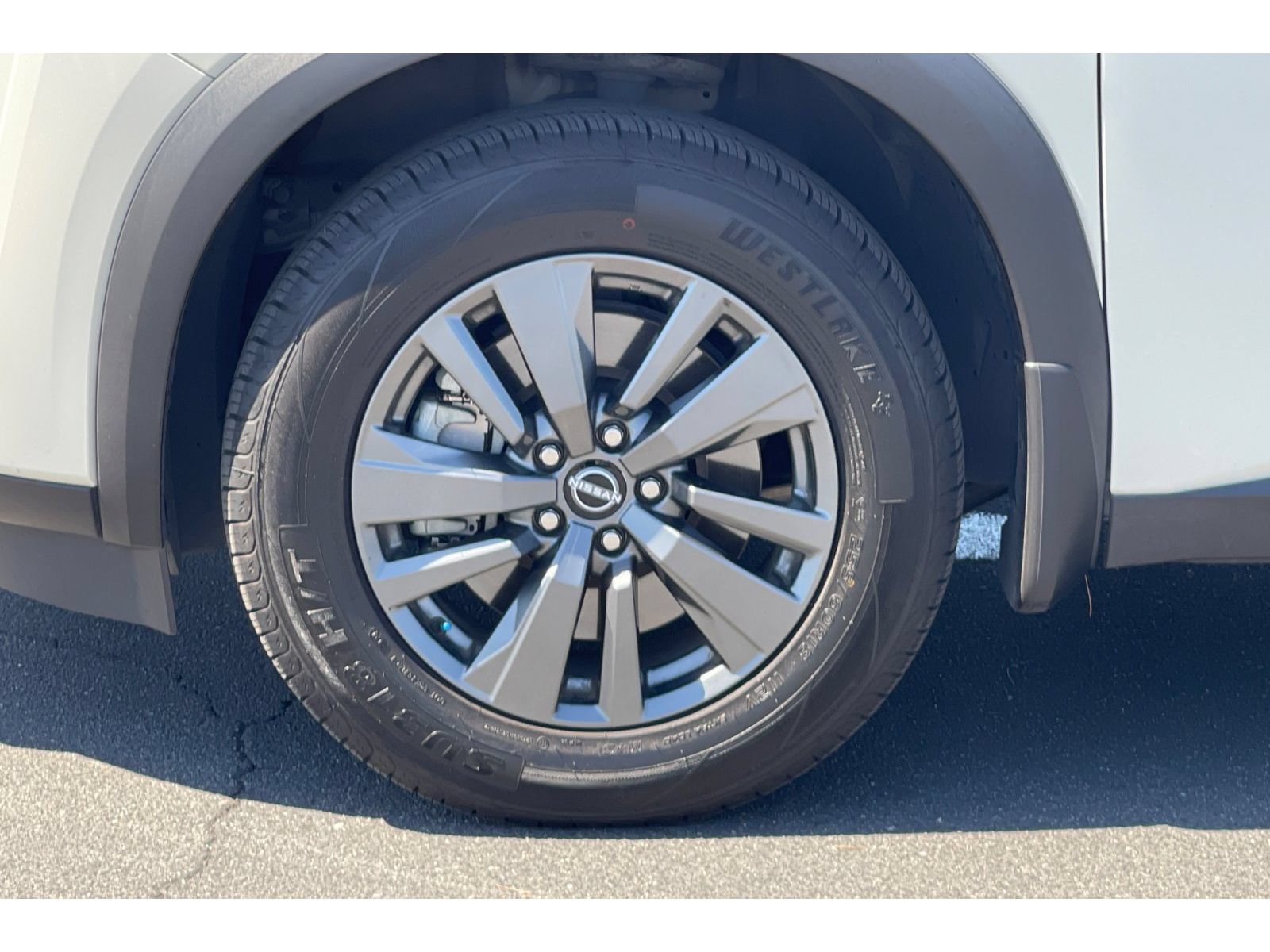 Used 2022 Nissan Pathfinder SV FWD image 45