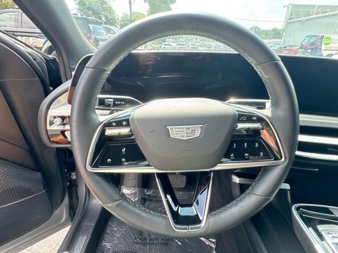 Used 2024 Cadillac Lyriq Sport RWD image 16