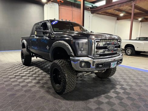 Used 2016 Ford F250 Lariat w/ Chrome Package AWD/4WD image 6