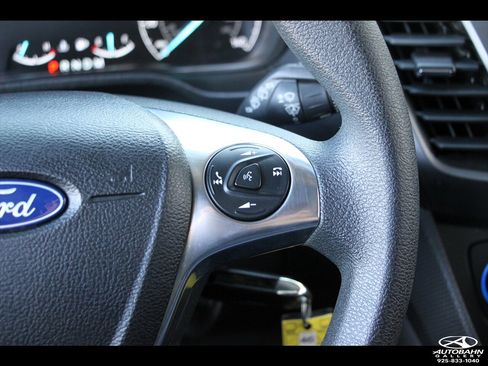 Used 2019 Ford Transit Connect XLT FWD image 16