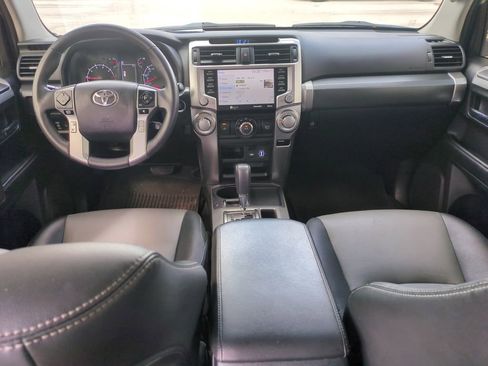 Used 2022 Toyota 4Runner SR5 Premium w/ Moonroof Package RWD image 15