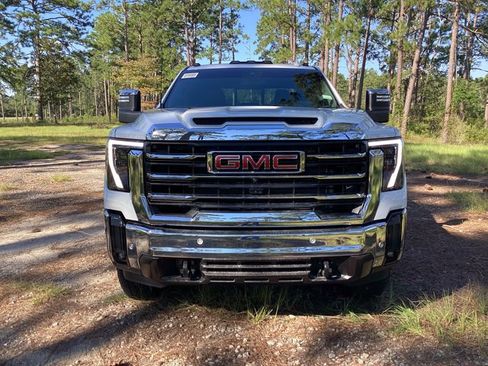 New 2025 GMC Sierra 2500 SLT w/ SLT Premium Package image 2