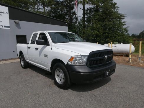 Used 2018 RAM 1500 Tradesman RWD image 3