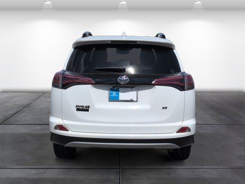 Used 2018 Toyota RAV4 SE w/ Power Extra Value Package image 7