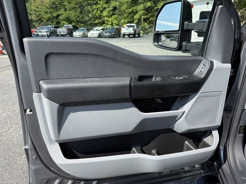 New 2026 Ford F250 XL w/ XL Driver Assist Package RWD image 10