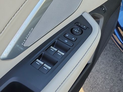 Used 2025 Acura RDX SH-AWD w/ Technology Package image 15