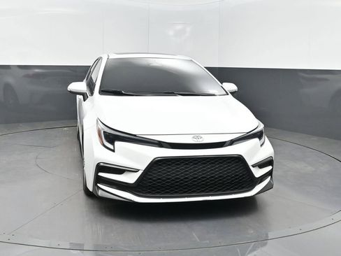 Used 2024 Toyota Corolla SE w/ SE Premium Package FWD image 30