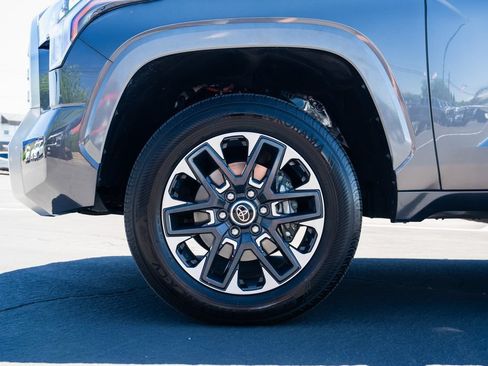 Used 2024 Toyota Tundra Limited AWD/4WD image 9