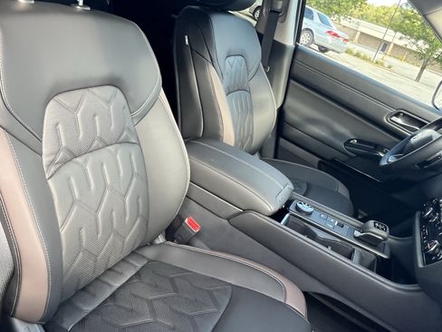 New 2026 Nissan Pathfinder Platinum AWD/4WD image 21