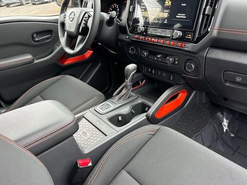 New 2026 Nissan Frontier PRO-4X w/ Pro-4x Convenience Package image 15