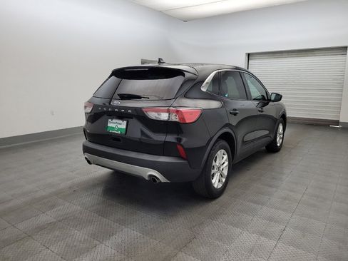 Used 2020 Ford Escape SE FWD image 9