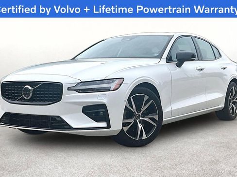Used 2025 Volvo S60 B5 Plus AWD/4WD image 16
