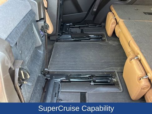 Used 2023 Cadillac Escalade Premium Luxury w/ Performance Package image 11