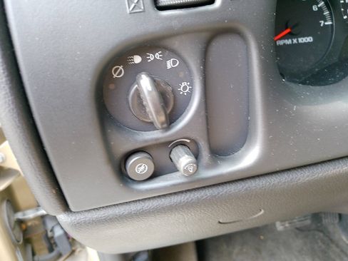 Used 2007 Chevrolet TrailBlazer LS AWD/4WD image 36